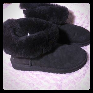 Black UGGS